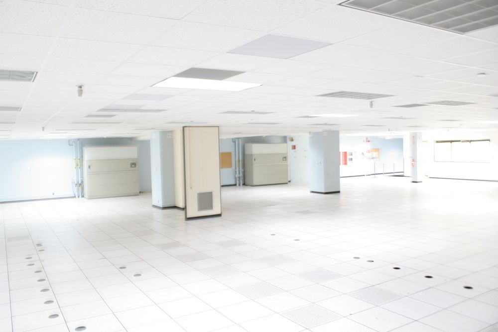 Magnavox Way Corporate Center: 1700 Magnavox Way, Fort Wayne, IN 46804